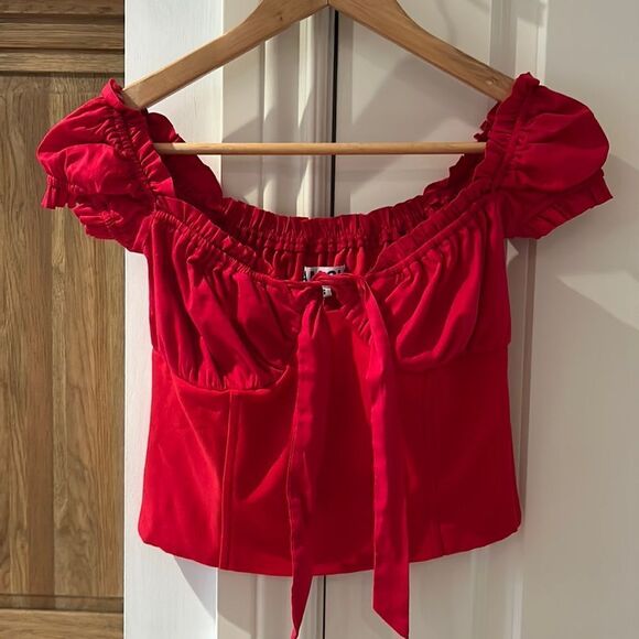 I am Gia Naomi red milk maid top small - Picture 3 of 15